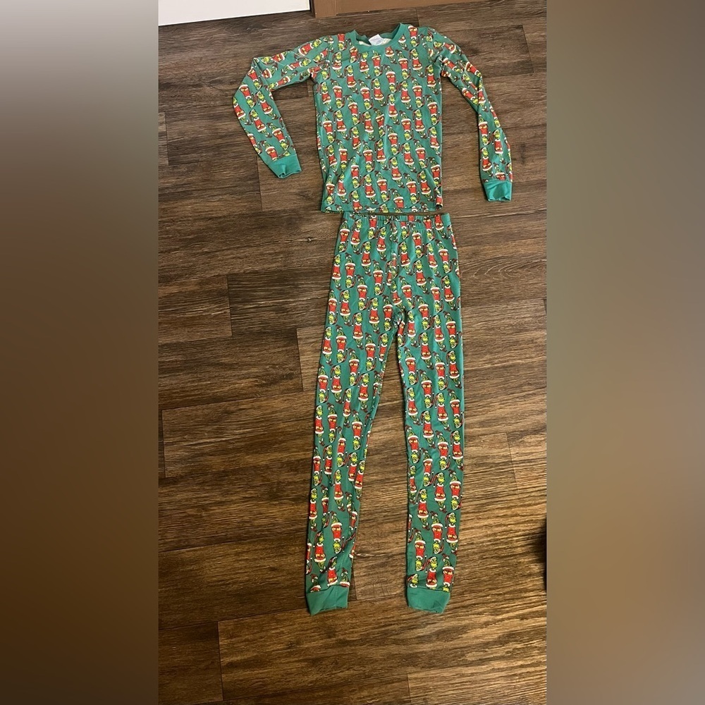 Hanna Andersson Green Grinch Pajama Set Size 12